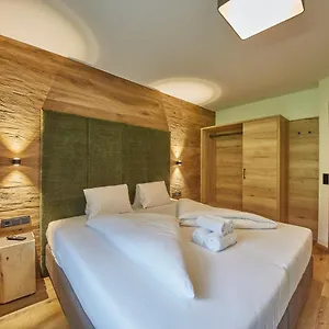 https://appartements-gappmaier-by-holidayflats24.saalbachhinterglemmhotels.com